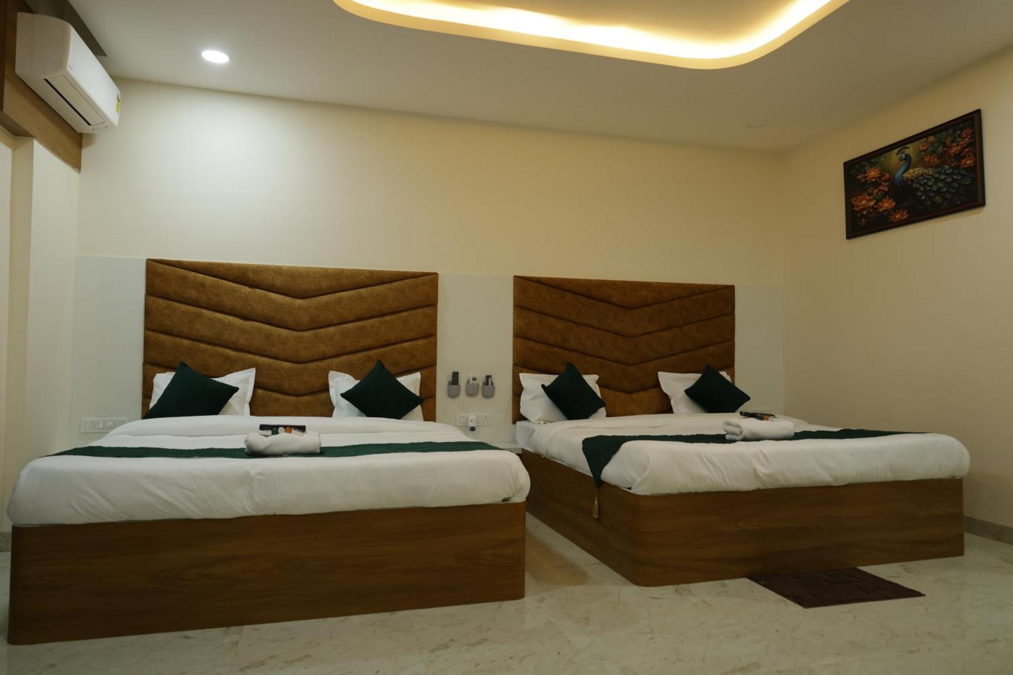 Hotel The Prime Land Hoshangabad Exteriör bild